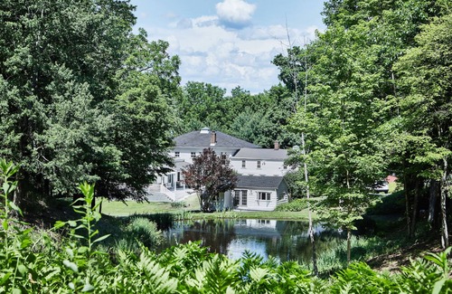 Valatie Maison | Vic at Spring Hill Estate