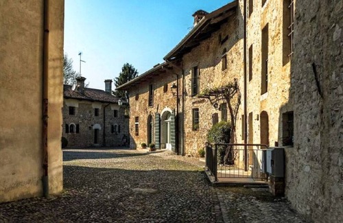 Strassoldo Maison | "Vicinia" avec jardin dans le château