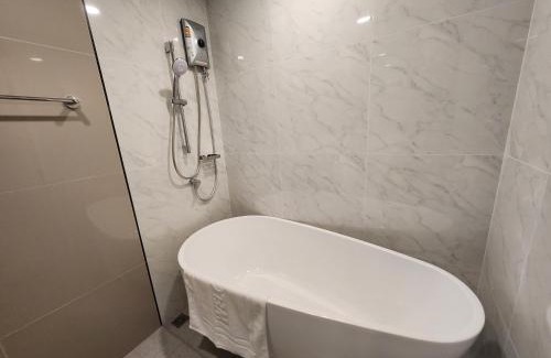 Saen Suk Appartement | Vicky the east ville Bangsean room 15