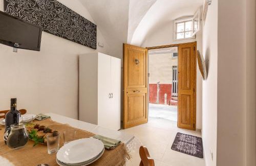 Tuglie Appartement | Vico dei Mille by BarbarHouse