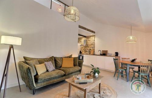 Saint-Georges-de-Chesne Maison | Victor
