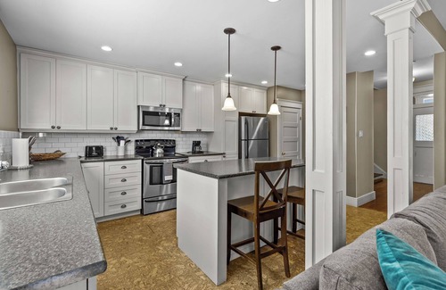 Terra Nova Maison | Waterford River House, 4 BR 2.5 BA Private Parking
