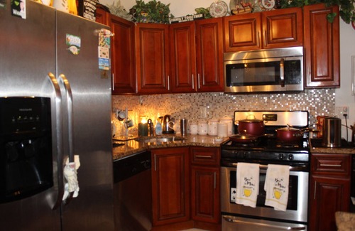 East Flatbush Maison | Victorian detached ...Blk/White. Beautiful Architecture