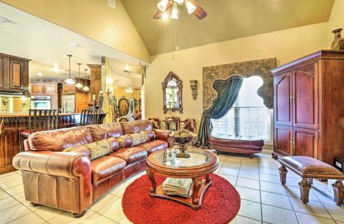 Hernando Maison | Victorian Hernando Home about 25 Miles to Memphis