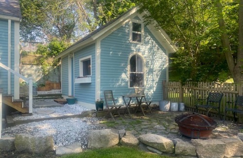 Gloucester Maison | Victorian home, family and pet friendly close to beaches, harbor, restaurants