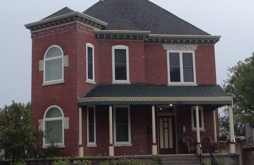 Jefferson City Maison | Maison victorienne - 12 personnes au milieu de tout!