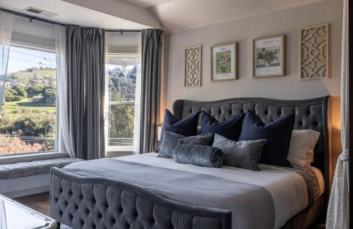 Crockett Maison | Victorian House-30 mins to Napa & SF, Free Pets!