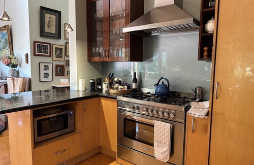 Surrey Hills Maison | Victorian Period Charm in a leafy suburb