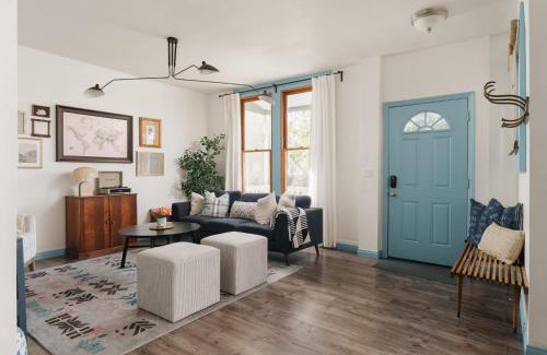 Logan Heights Maison | Victorian Retreat in Barrio Logan 1mi to Downtown