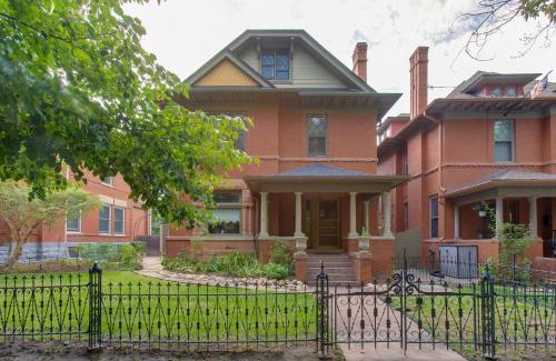 Cheesman Park Appartement | Victorian-Style Cheesman Park Apt - 2 Mi to Dtwn