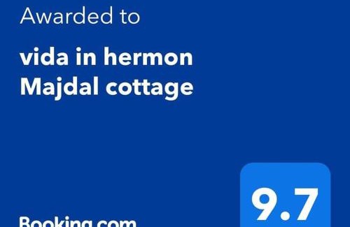 Majdal al-Shams Lit Et Petit-Déjeuner | Vida Bhermon 1, one wood Cabin