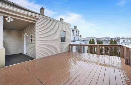 Mount Washington Maison | View from the Top! Steps from Grandview, Sleeps 8