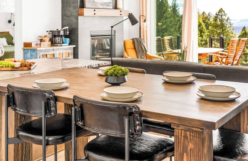 Florissant Maison | ViewHouse - Hot Tub - Trails