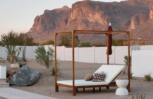 Apache Junction Maison | Views - Heated Pool - 10 person Hot Tub - Golf - Game Room - Pickleball Court