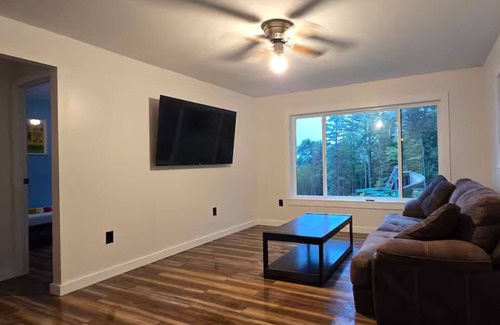 Fultonham Cabine | Views, Pines & Perfect Vibes