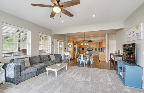 Climax Springs Maison | Views & Private Dock: Lake of the Ozarks Retreat!