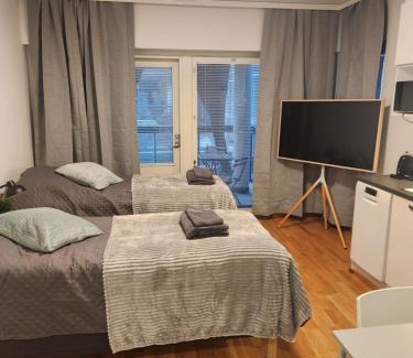 Turku Appartement | Viihtyisä korkealuokkainen, tilava ja parvekkeellinen yksiö Logomolla 1-2hlö