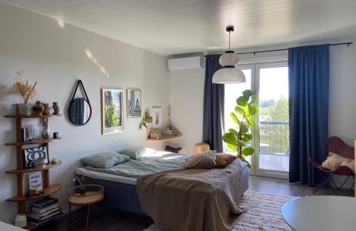 Jarvenpaa Appartement | Viihtyisä yksiö, parkkipaikka, ilmastointi, wifi, Aino Areena 300m