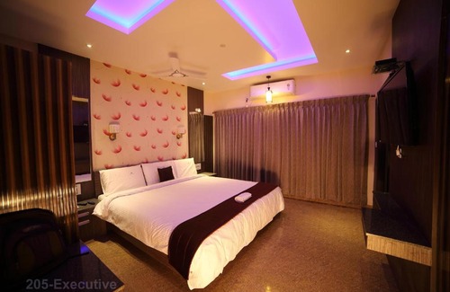 Porur Cabine | Vijaya Residency - Porur