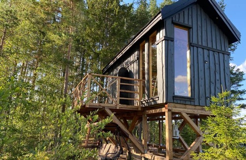 Pedvale Maison | Viking house in the tree! Jacuzzi, Sauna,apkure!