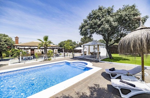 Castilblanco de los Arroyos Villa | Villa 'Mis Raices' avec piscine privée, Wi-Fi et climatisation