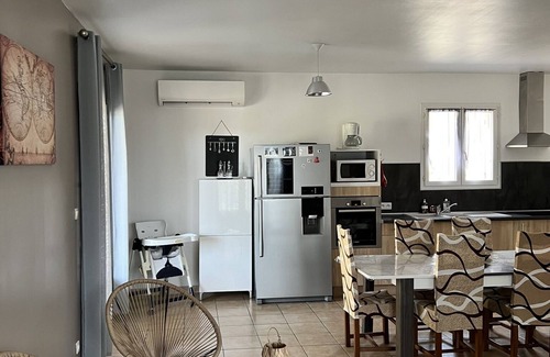 Saint-Michel-l'Observatoire Villa | Villa Les Oliviers, pleine campagne proche village
