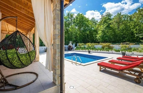 Belavici Villa | Vila LeDa by Villas Guide