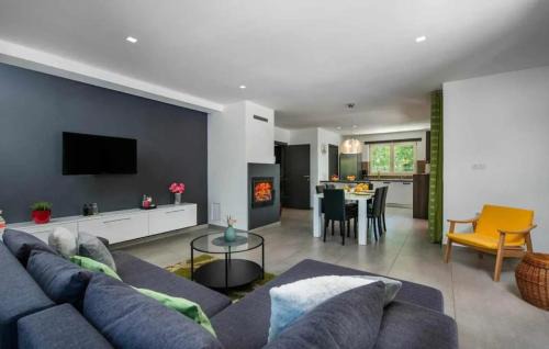 Belavici Villa | Vila LeDa by Villas Guide