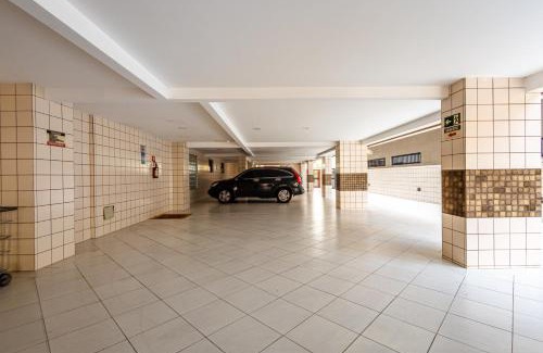 Tupi Appartement | Vila Tupi-Praia Grande , 100 metros da praia, 2 quartos ,sendo uma suíte, Piscina , varanda com churrasqueira, garagem , Wi-Fi
