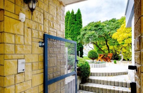 Levice Maison | Vila24 blízko centra Levice