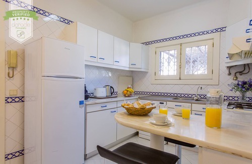 Sao Clemente Villa | Vilamoura Ténis -casa com Jardim Privado Dentro do Condominio com 6 Piscinas