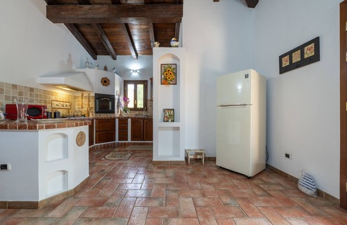 Nuxis Villa | Villa "Rossu" avec vue sur les montagnes, jardin privé, Wi-Fi et climatisation
