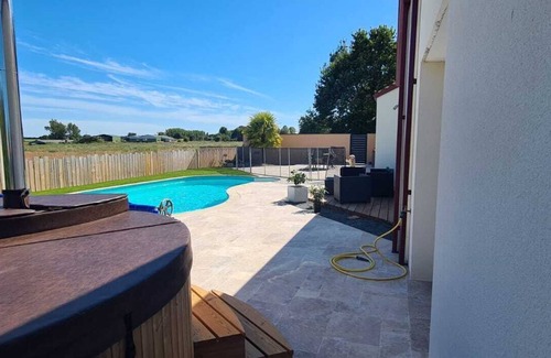 L'Herbergement Villa | Villa à la Campagne Avec Piscine Privée Sans vis à vis