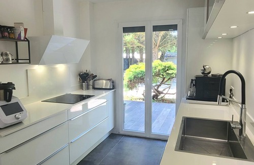 Pontault-Combault Maison | Villa 16pers - 240m2 sur 3800m2 de jardin - jaccuzzi 6/7 places