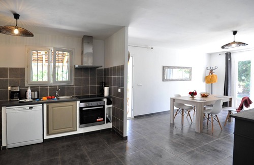 Ventiseri Maison | Villa 70m² Piscine chauffée privée , grand jardin