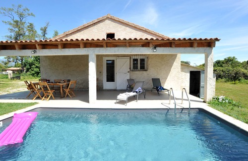 Ventiseri Maison | Villa 70m² Piscine chauffée privée , grand jardin