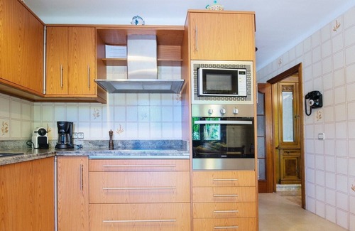 Badia Gran Chalet De Ski | Villa 8 personnes, piscine privée, wifi, AACC, à côté de la mer!