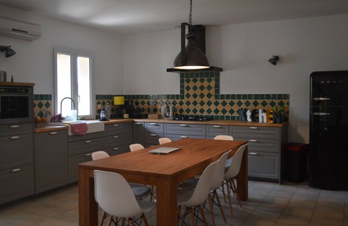 Bagnols-sur-Ceze Villa | Villa 4 chambres avec piscine privée chauffée dans le Gard