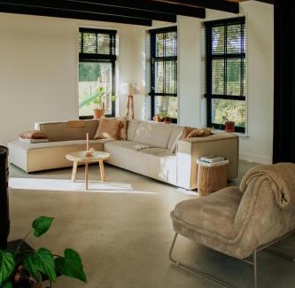 Oostrum Villa | Villa aan het water met hottub
