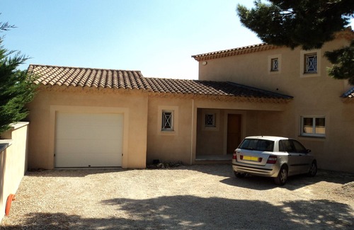 Chateauneuf-de-Gadagne Maison | Villa + piscine calme absolu à Châteauneuf de Gadagne Vaucluse