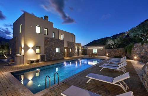 Vrachasi Villa | Villa Adagio with Private Eco-Friendly Heated Pool