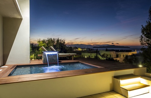 Agii Apostoli Villa | TerezakisVilla est une villa individuelle avec terrasse, située à Kato Daratso.