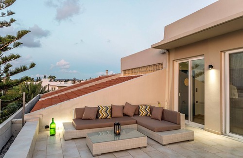 Agii Apostoli Villa | TerezakisVilla est une villa individuelle avec terrasse, située à Kato Daratso.
