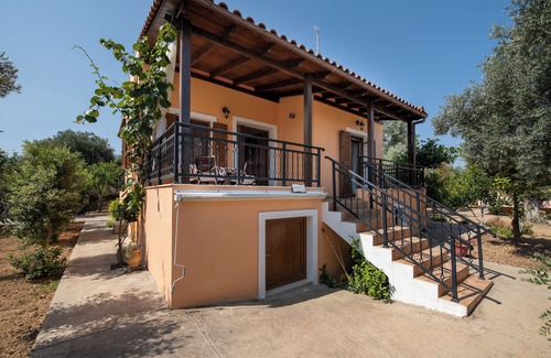 Asteri Villa | Villa Afroditi- Passer les vacances dans la nature crétoise!