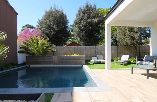 Saint-Vincent-sur-Jard Maison | Villa Agapanthes, perfect in any season, with heated swimming pool
