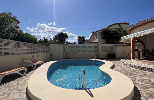 Els Poblets Villa | Villa al Mar, Els Poblets, top location and facilities, pool, WiFi, parking