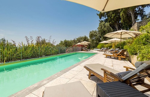 Montignoso Appartement | VILLA ALBERICO - SUITE P 6pax Sea view, A / C, Free WiFi, close to beach clubs