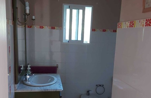 Beas Villa | Villa Alcor avec piscine, jardin, terrasse et Wi-Fi