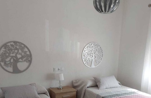 Beas Villa | Villa Alcor avec piscine, jardin, terrasse et Wi-Fi