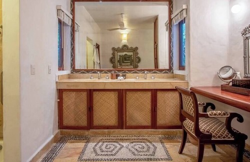Playa Guitarron Maison | Villa Alejandra: Majestic house with private beach